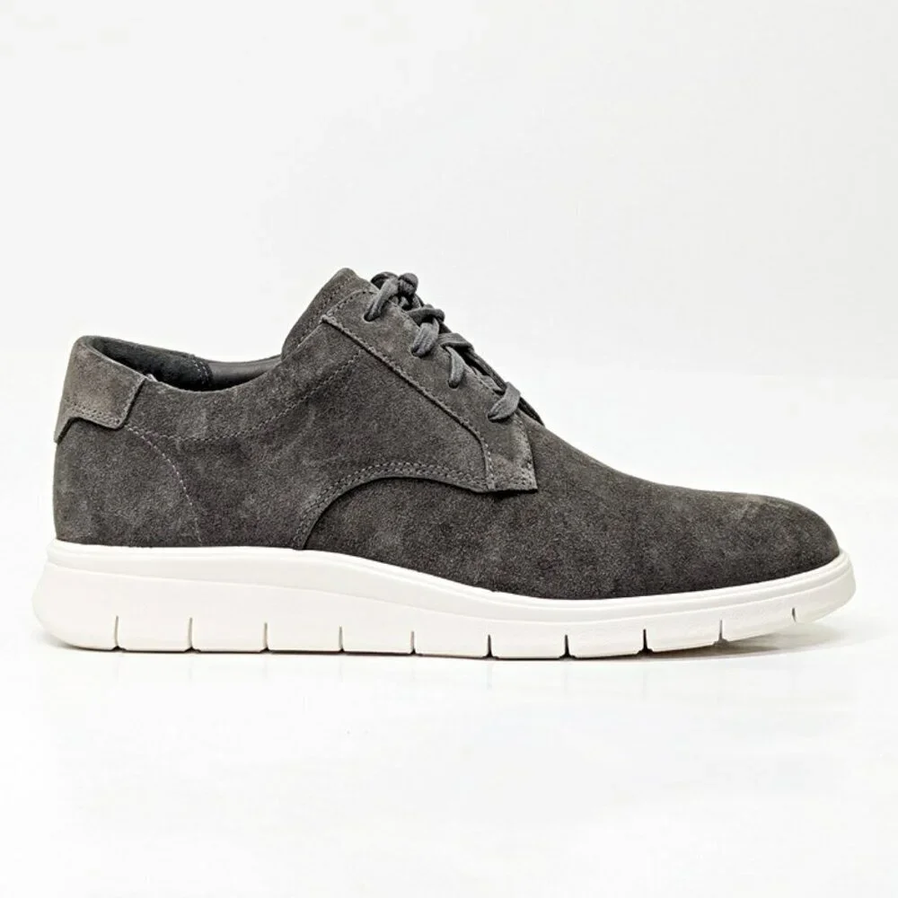 Vince Men's Stephen Low-Top Sneakers Graphite Suede Size 9 (MSRP $225)